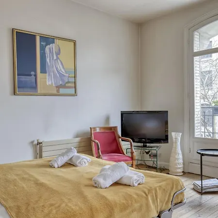 Classic & Charming Parisian Flat - Luxury 16th * Paris