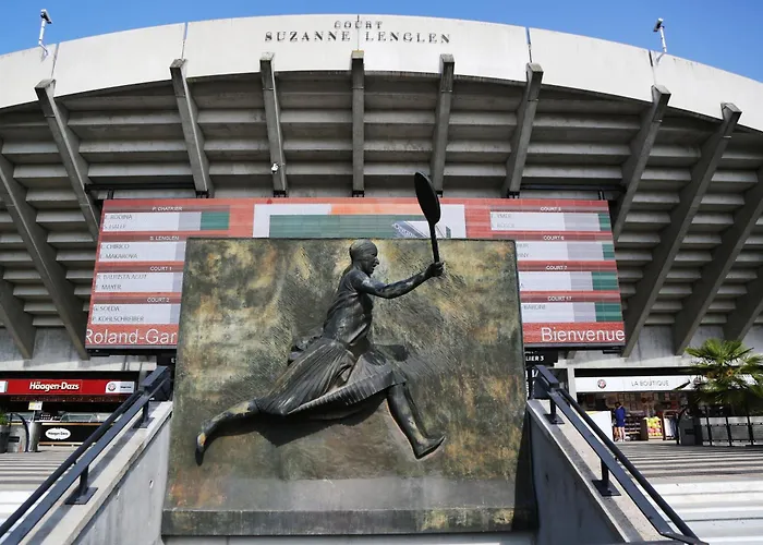 Classic & Charming Parisian Flat - Luxury 16th Daire *