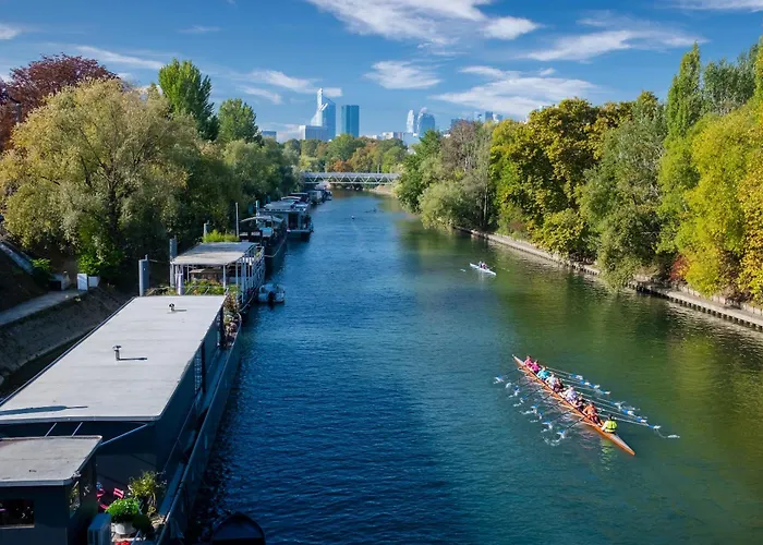 Daire Classic & Charming Parisian Flat - Luxury 16th Paris