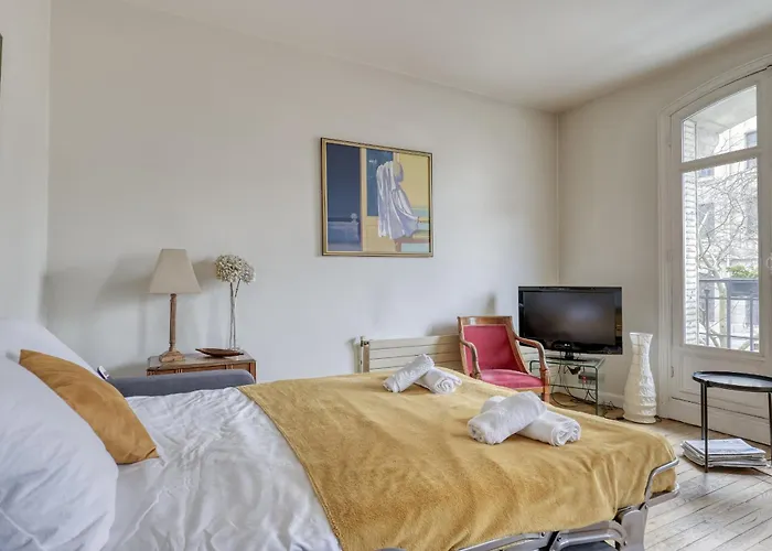 Daire Classic & Charming Parisian Flat - Luxury 16th