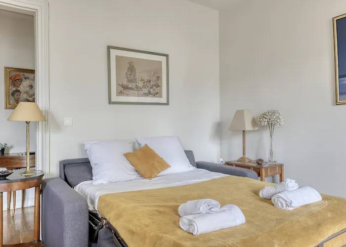Lägenhet Classic & Charming Parisian Flat - Luxury 16th *