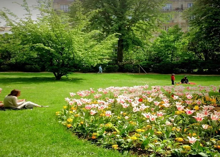 Classic & Charming Parisian Flat - Luxury 16th *